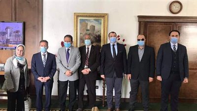 وكيل الأطباء: الظهور الإعلامي لغير المتخصصين يسيء لأبناء المهنة