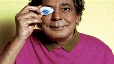 «باب الجمال».. محمد منير يطرح أولى أغنيات ألبومه الجديد | فيديو