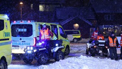 إصابة 10 أشخاص وفقدان 12 في انهيار أرضي بالنرويج | صور