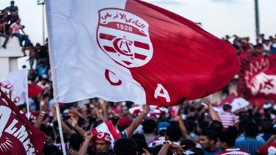 جماهير الأفريقي التونسي تعتصم بالنادي وتطالب برحيل الإدارة | فيديو