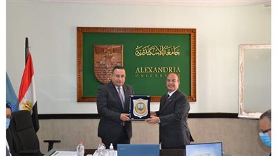 رئيس جامعة الإسكندرية: إعفاء أبناء شهداء الأطقم الطبية من المصروفات