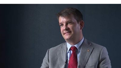 وفاة عضو في الكونجرس الأمريكي بكورونا عن عمر 41 عاما