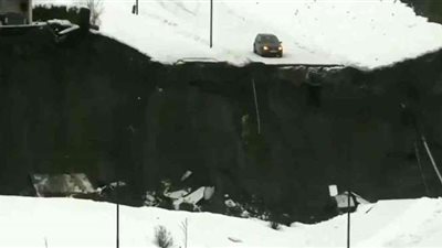 فقدان 11 شخصا في انهيار أرضي بالنرويج | فيديو