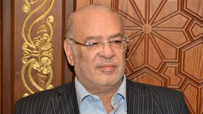 تشييع جثمان شقيق الفنان صلاح عبد الله عقب صلاة العصر