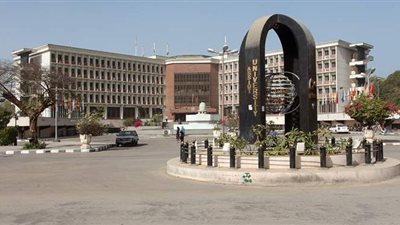 1350 جهاز كمبيوتر لتعميم تطبيق الامتحانات الإلكترونية بجامعة أسيوط