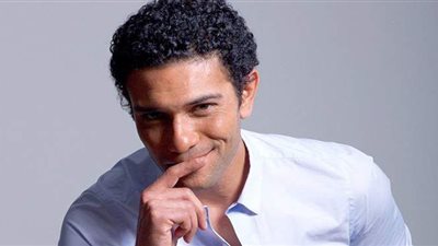 آسر ياسين ضيف 