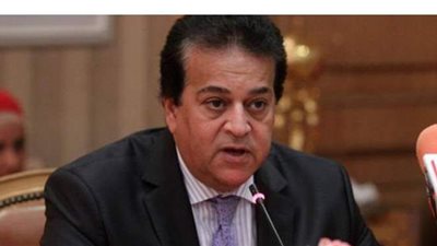 التعليم العالي: استكمال الدراسة عن بعد.. وتأجيل الامتحانات الشفوية والعملية تنفيذا لتوجيهات الرئيس