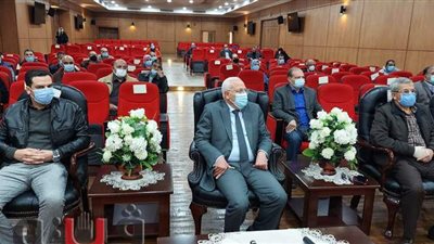 محافظ بورسعيد يعقد اجتماعا مع  لجنة إدارة أزمة فيروس  كورونا | صور