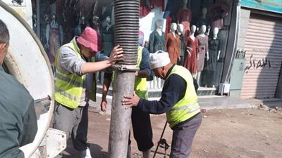 إحلال وتجديد شبكة الإنارة وتطهير شبكة الصرف الصحي بحي جنوب الجيزة | صور