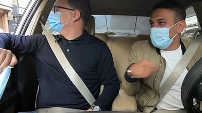 مواطن يستوقف آسر ياسين في الشارع: 