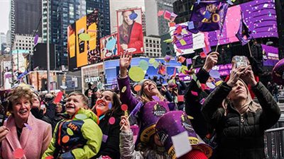 نيويورك تبدأ احتفالات بداية العام 2021 | فيديو