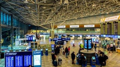 فنلندا تمدد حظر الرحلات القادمة من بريطانيا