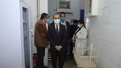نائب محافظ سوهاج يتفقد مستشفى أخميم المركزي | صور