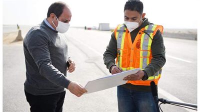 السيسي يتابع معدلات الإنجاز بقطاعات الطريق الدائري الأوسطي.. ويؤكد: إضافة كبيرة لمنظومة الطرق ونقلة نوعية في الحركة المرورية