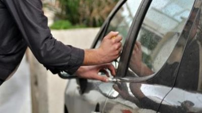 الأمن يكشف غموض سرقة محتويات السيارات في المنيا