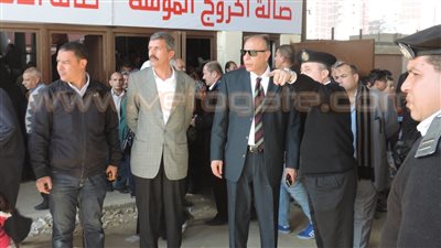 مدير شرطة النقل يستقل مترو المرج للاستماع لشكاوى المواطنين