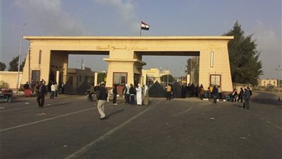 عبور 76 مرحلا فلسطينيا عبر معبر رفح البري