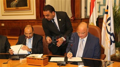 بروتوكول تعاون بين محافظة القاهرة وبنك التنمية الصناعية لخدمة مصانع شق الثعبان