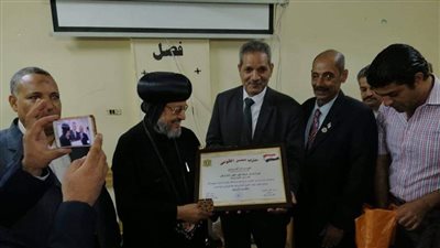 حزب مصر القومي يهنئ مطران شبرا الخيمة بعيد العذراء