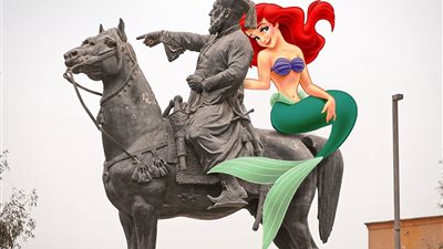 شخصيات ديزني تتجول في أشهر الأماكن السياحية المصرية (صور)