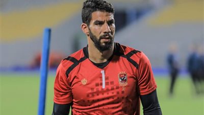إكرامي يواصل تدريباته المنفردة بالأهلي