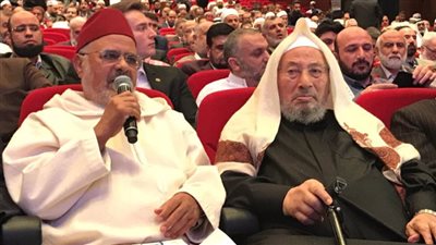 فتوى زيارة القدس تفجر خلافات بين أنصار القرضاوي والريسوني