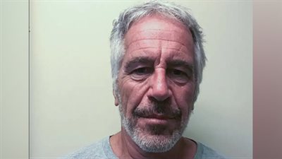 مقرب من إسرائيل.. حكاية مليونير جمع الأموال من الحرام ووهبها لأعمال الخير