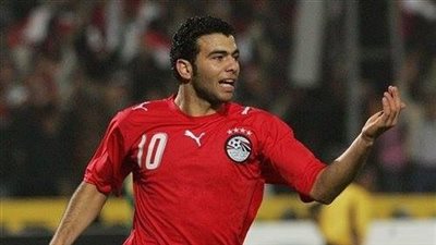 الكاف يحتفل بعيد ميلاد عماد متعب الـ35