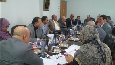 مجلس الدراسات العليا بجامعة أسوان يقرر إنشاء مركز بحوث (صور)