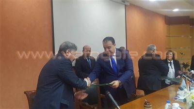 بالفيديو.. إنشاء محطة لمعالجة مياه الصرف الصحى «كومباكت» بالفيوم