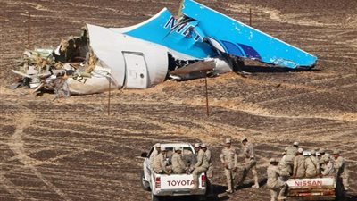 نقل حطام الطائرة الروسية بالكامل إلى مطار القاهرة