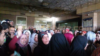بالصور.. إضراب ممرضات مستشفى جامعة قناة السويس عن العمل
