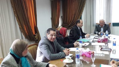 محافظ بورسعيد يحضر اجتماع مجلس إدارة معهد الخدمة الاجتماعية