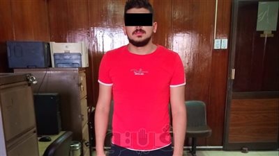 ضبط عاملين قلدا العلامات التجارية داخل مطبعتين في عين شمس(صور)