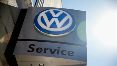 «فولكس فاجن» تستعيد 680 ألف سيارة في أمريكا بسبب الوسائد الهوائية