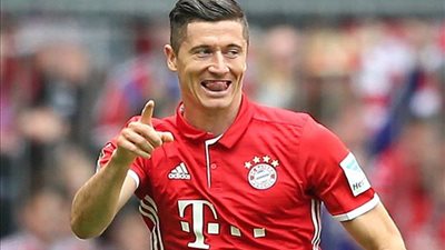 ليفاندوفيسكي يقود هجوم بايرن أمام بيشكتاش بدوري الأبطال