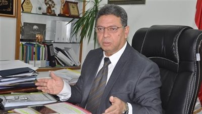 قانون العمل يثير أزمة في الإصلاح التشريعي.. الغرف التجارية تنسحب من الاجتماع اعتراضًا على المواد.. والاستثمار واتحاد الصناعات يرفضان.. «القوى العاملة» تعيد المشروع وتطلب مهلة للتعديل