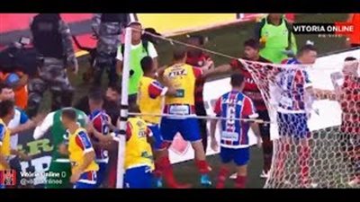 طرائف الدوري البرازيلي.. طرد 9 لاعبين وإلغاء المباراة (فيديو)