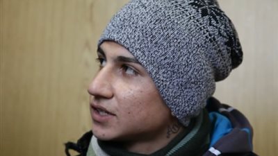 بالفيديو.. مراهق عراقي يروي كيف قطع داعش يده بسبب بيع السجائر