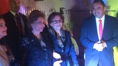 وصول جميلة بوحيرد إلى مهرجان أسوان لأفلام المرأة (صور)