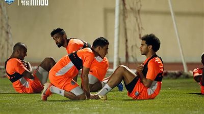 بيراميدز يختتم استعداداته على النجيل الصناعي قبل السفر للكونغو (صور)