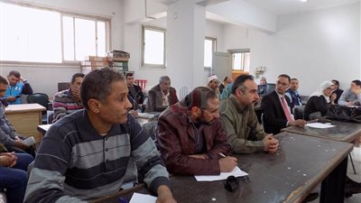 اجتماع تنفيذي لرئاسة حي الهرم لبحث انقطاع المياه المستمر (صور)