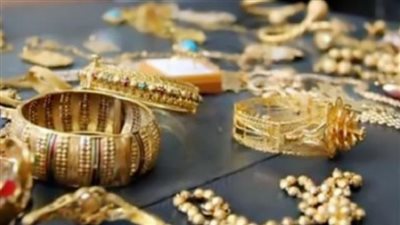 القبض على عاطل سرق مشغولات ذهبية من داخل منزل سيدة في السلام