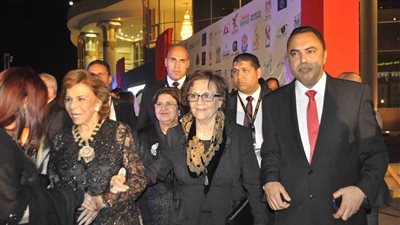 10 صور ترصد الاحتفاء بـ«جميلة بوحريد» في مهرجان أسوان لأفلام المرأة