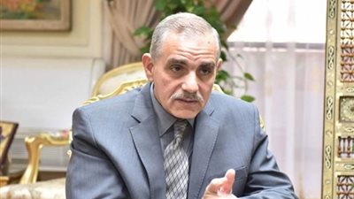 تسليم 13 عقد تقنين جديد للمنتفعين بأراضي أملاك الدولة بـ7 مراكز بأسيوط