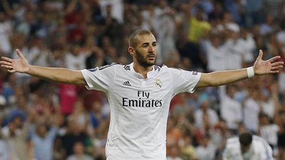 الريـال يدرس الاستغناء عن بنزيمة