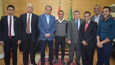 تكريم طلاب بنها الفائزين في محاكاة الحكومة المصرية