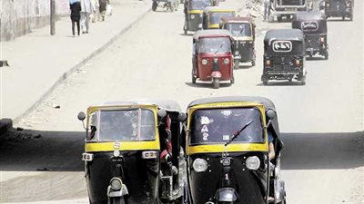 مافيا القُبح في بر مصر.. مبانٍ مخالفة.. تكاتك بلا تراخيص.. وتلال قمامة تحاصر المدارس والمستشفيات.. 14 ألف ناطحة سحاب تتحدى القانون بالإسكندرية.. و4200 برج سكني مخالف في الشرقية