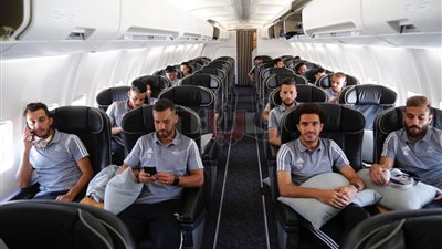 كواليس بعثة بيراميدز في الطائرة أثناء رحلتهم للكونغو (صور)