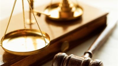 تأجيل محاكمة 8 متهمين بينهم 3 أمناء شرطة بقضية رشوة المطار لـ21 مارس